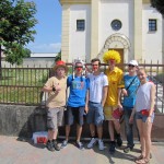 Stážisti pri realizácii kultúrno-spoločenskej aktivity pre mládež  v Bánovciach nad Bebravou